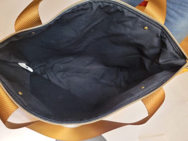 Fall Foutille Essential tote - Image 2