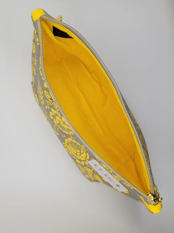 Yellow Rose Essential - Image 2